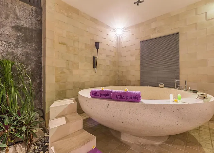Purple Villa Legian