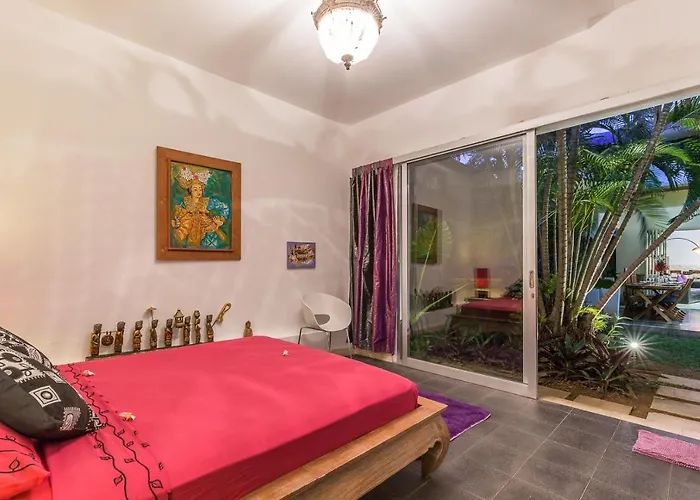 Purple Villa Legian