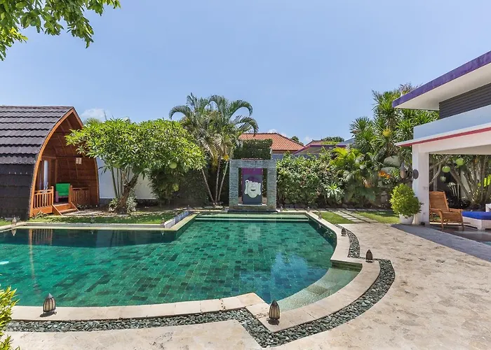 Purple Villa Legian